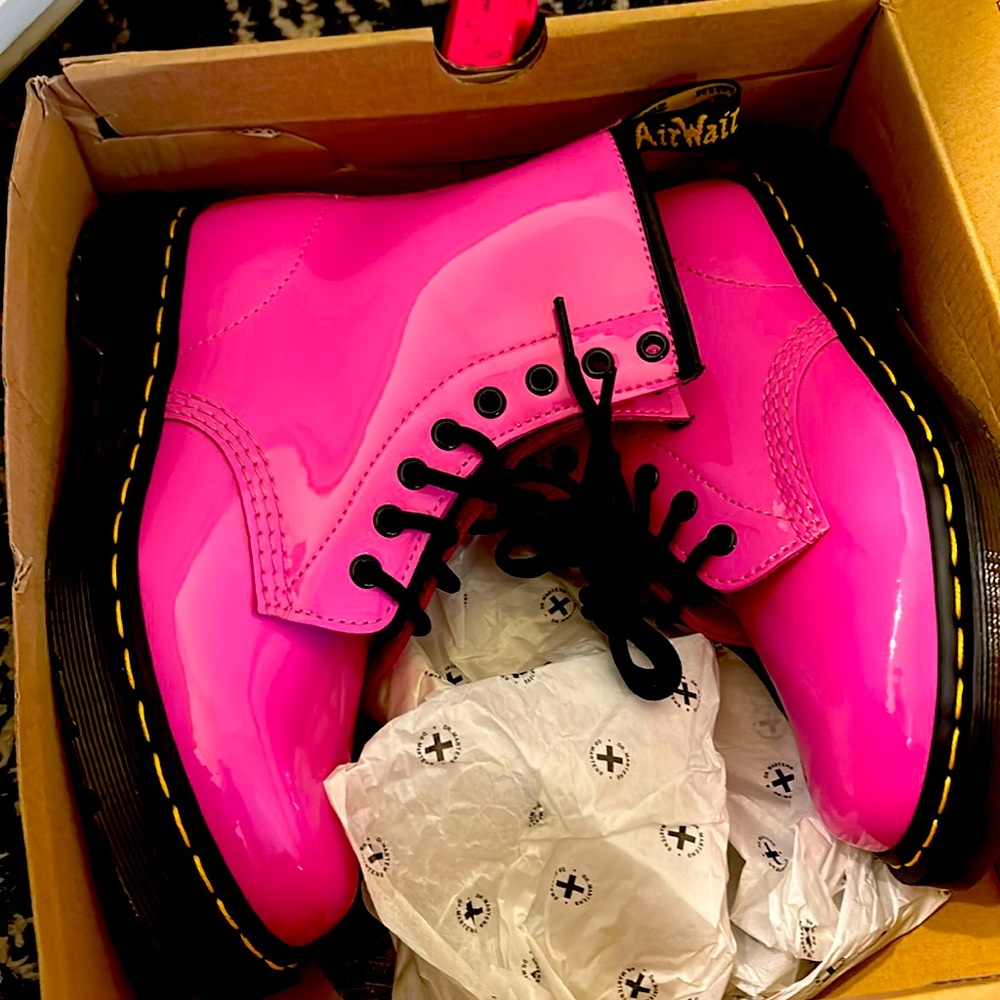 Never worn Pink dr. martens